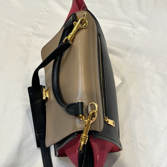 Authentic Celine trapeze shoulder bag with long removable strap - Picture 6 of 15